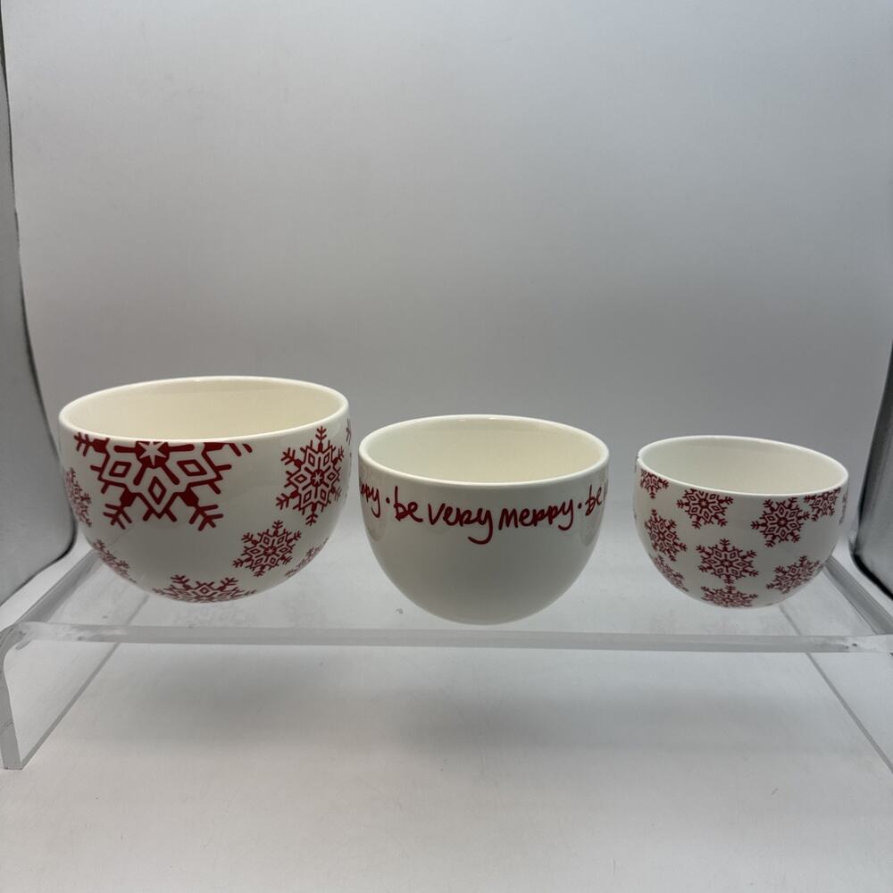 Crate & Barrel Snowflake 3 Nesting Bowls Red White Nordice READ